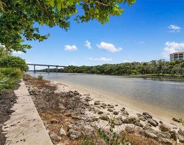 262 Yacht Harbor Drive - Photo Thumbnail 75