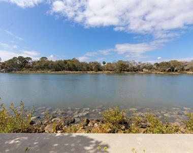 262 Yacht Harbor Drive - Photo Thumbnail 7