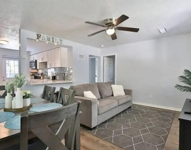 3113 Mcintosh Road - Photo Thumbnail 6