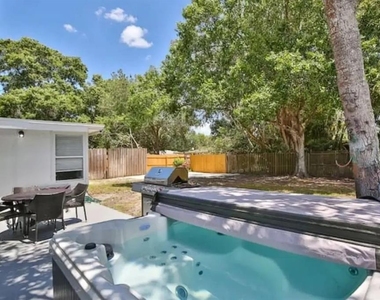 3113 Mcintosh Road - Photo Thumbnail 2
