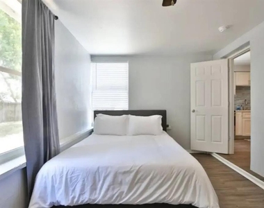 3113 Mcintosh Road - Photo Thumbnail 13