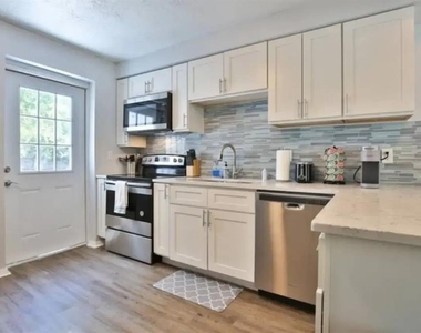 3113 Mcintosh Road - Photo Thumbnail 11