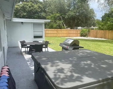 3113 Mcintosh Road - Photo Thumbnail 5