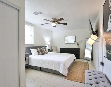 5622 S Lockwood Ridge Road - Photo Thumbnail 10
