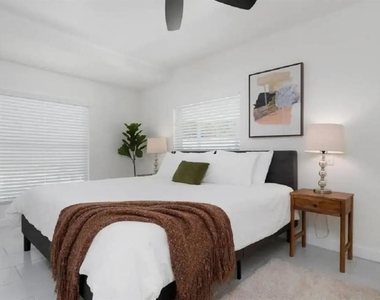 2539 Trinidad Street - Photo Thumbnail 12