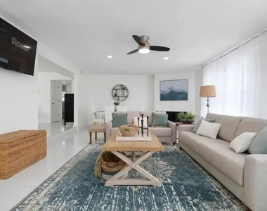 2539 Trinidad Street - Photo Thumbnail 4