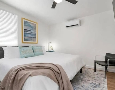 2539 Trinidad Street - Photo Thumbnail 14