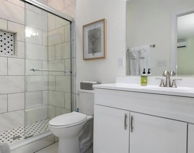 2539 Trinidad Street - Photo Thumbnail 13