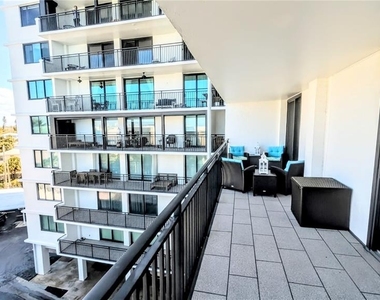 4822 Ocean Boulevard - Photo Thumbnail 14