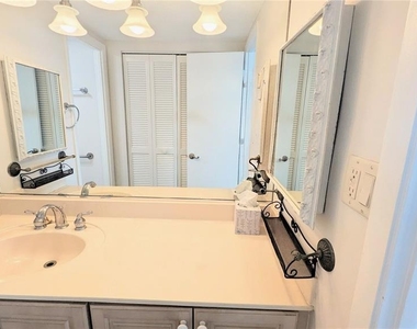 4822 Ocean Boulevard - Photo Thumbnail 21