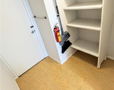 4822 Ocean Boulevard - Photo Thumbnail 11