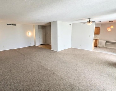 4822 Ocean Boulevard - Photo Thumbnail 3