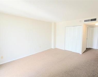 4822 Ocean Boulevard - Photo Thumbnail 25