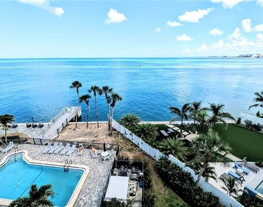 4822 Ocean Boulevard - Photo Thumbnail 19