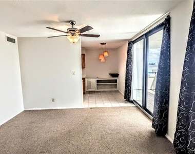4822 Ocean Boulevard - Photo Thumbnail 5
