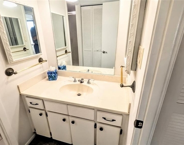 4822 Ocean Boulevard - Photo Thumbnail 26