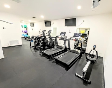 4822 Ocean Boulevard - Photo Thumbnail 35