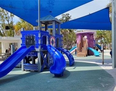 4822 Ocean Boulevard - Photo Thumbnail 49