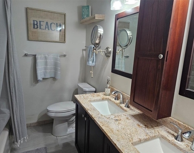 6147 43rd Street W - Photo Thumbnail 17