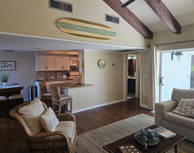 6147 43rd Street W - Photo Thumbnail 5