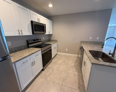 113 Boundary Boulevard - Photo Thumbnail 4