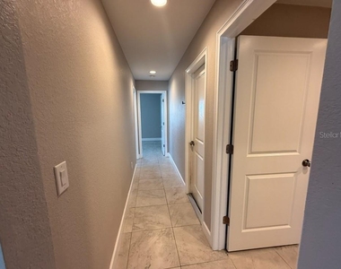 113 Boundary Boulevard - Photo Thumbnail 5