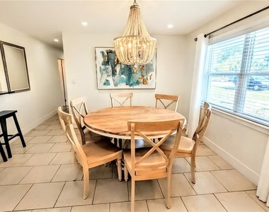 4515 Spahn Street - Photo Thumbnail 3