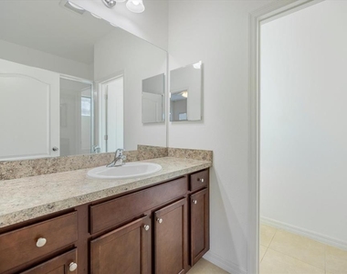 229 Livorno Way - Photo Thumbnail 18