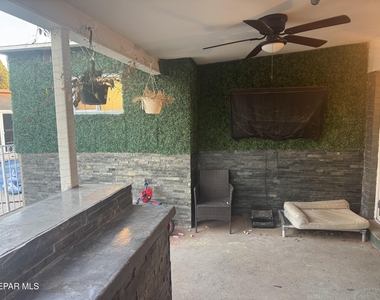6437 Dawn Drive - Photo Thumbnail 7