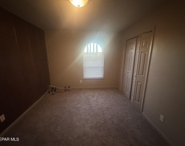 6437 Dawn Drive - Photo Thumbnail 12