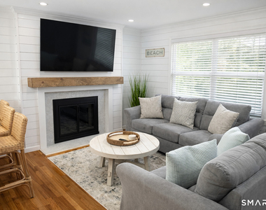 74 Oldfield Drive - Photo Thumbnail 2