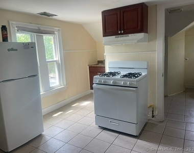 24 Arthur Street - Photo Thumbnail 5
