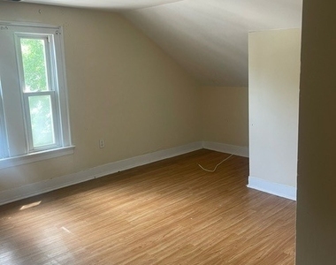 24 Arthur Street - Photo Thumbnail 13