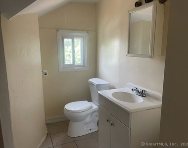 24 Arthur Street - Photo Thumbnail 8
