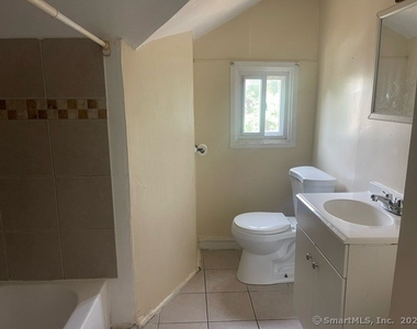 24 Arthur Street - Photo Thumbnail 7