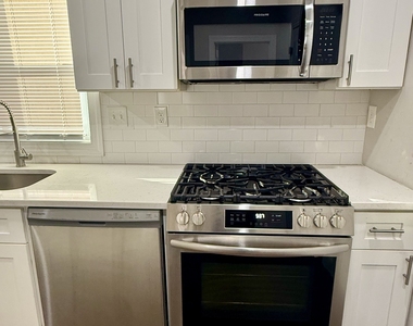 414 Wood Avenue - Photo Thumbnail 1