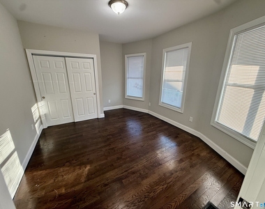 414 Wood Avenue - Photo Thumbnail 3