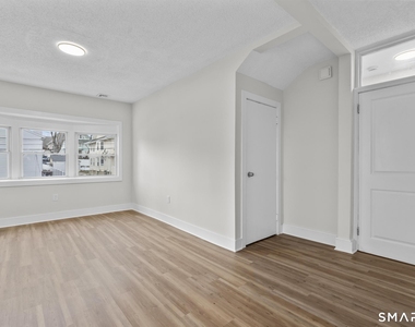 246 Judson Place - Photo Thumbnail 8