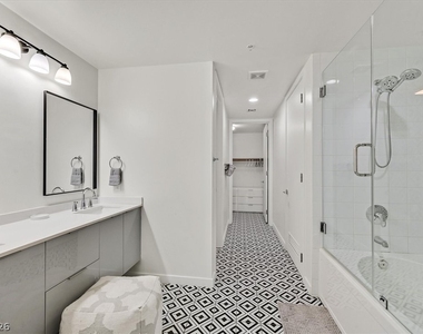 353 E Bonneville Avenue - Photo Thumbnail 15