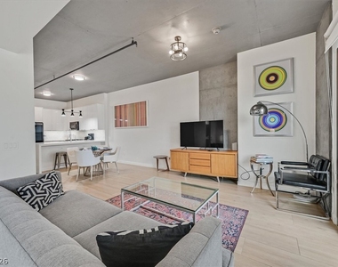 353 E Bonneville Avenue - Photo Thumbnail 8