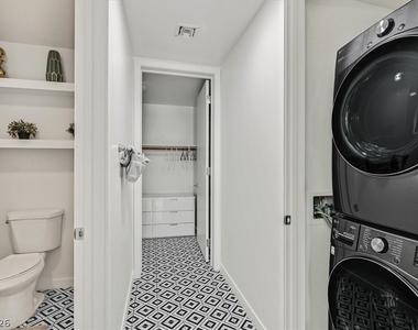 353 E Bonneville Avenue - Photo Thumbnail 18