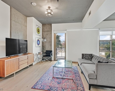 353 E Bonneville Avenue - Photo Thumbnail 3