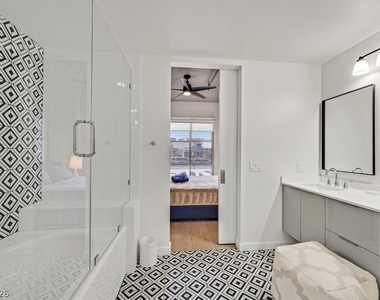 353 E Bonneville Avenue - Photo Thumbnail 16