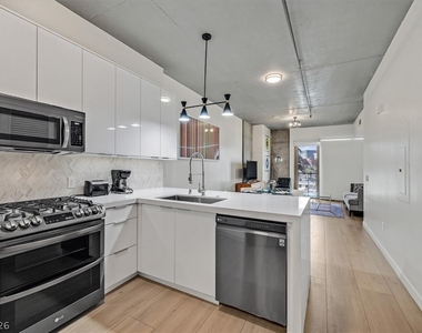 353 E Bonneville Avenue - Photo Thumbnail 13