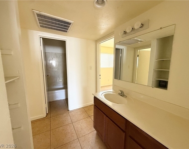 1309 N 23rd Street - Photo Thumbnail 8