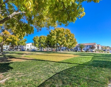 3318 N Decatur Boulevard - Photo Thumbnail 4