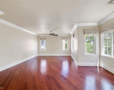 1944 Granemore Street - Photo Thumbnail 21