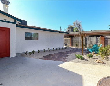 2100 Santa Ynez Drive - Photo Thumbnail 5