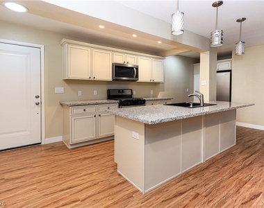 2100 Santa Ynez Drive - Photo Thumbnail 7