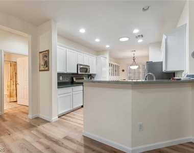 2565 Leighton Avenue - Photo Thumbnail 10